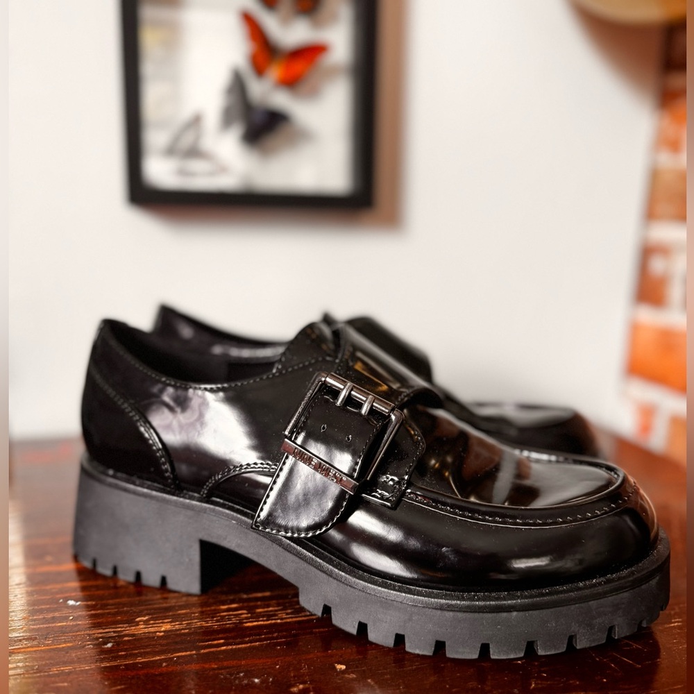 Nine West Black Buckle Loafers Araise size 7 chunky glossy lug sole